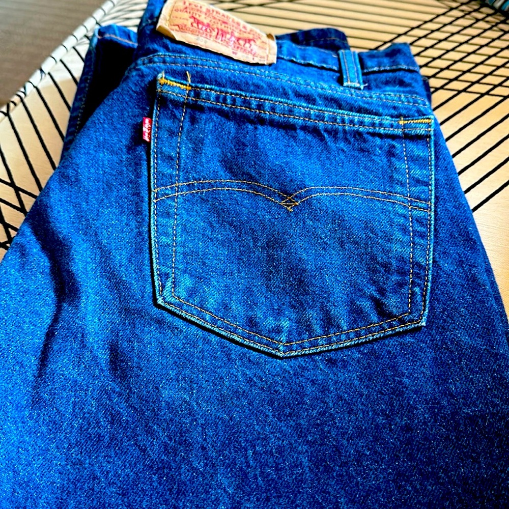 Levi's 505 Jeans 36 x 30 great condition little to no wear..